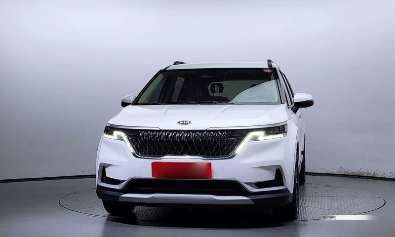 Kia Carnival, снимка 3 - Автомобили и джипове - 51957175