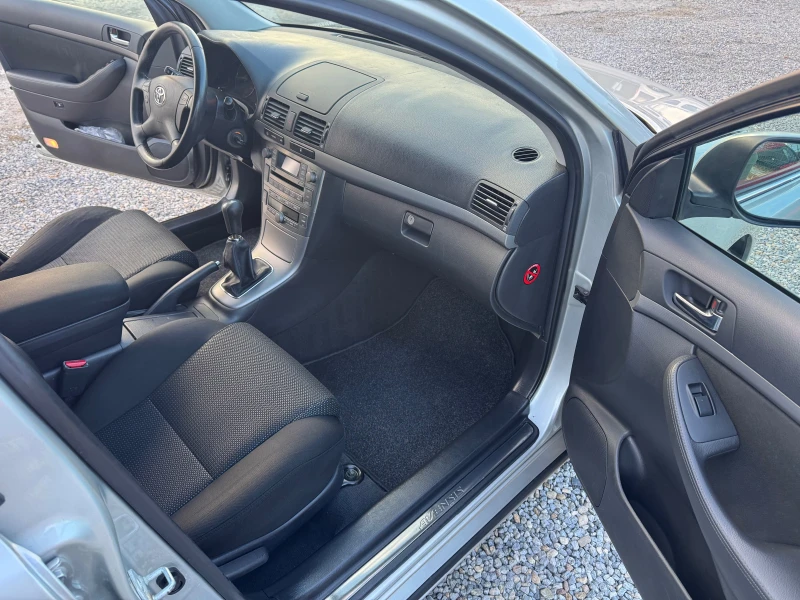 Toyota Avensis 1.8i* FACELiFT* Клима* Оригинал* Топ* , снимка 12 - Автомобили и джипове - 52281332