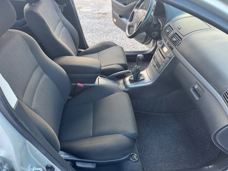Toyota Avensis 1.8i* FACELiFT* Клима* Оригинал* Топ* , снимка 13 - Автомобили и джипове - 52281332