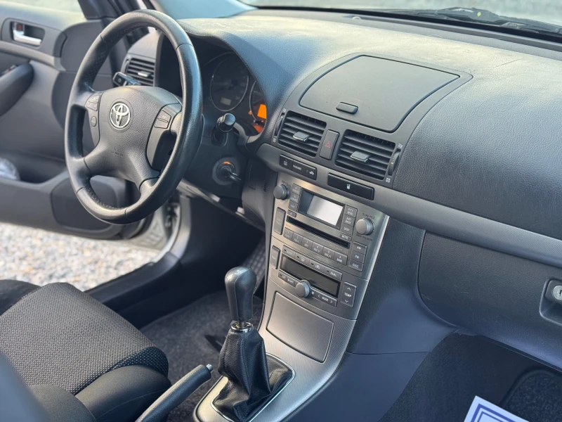 Toyota Avensis 1.8i* FACELiFT* Клима* Оригинал* Топ* , снимка 10 - Автомобили и джипове - 52281332