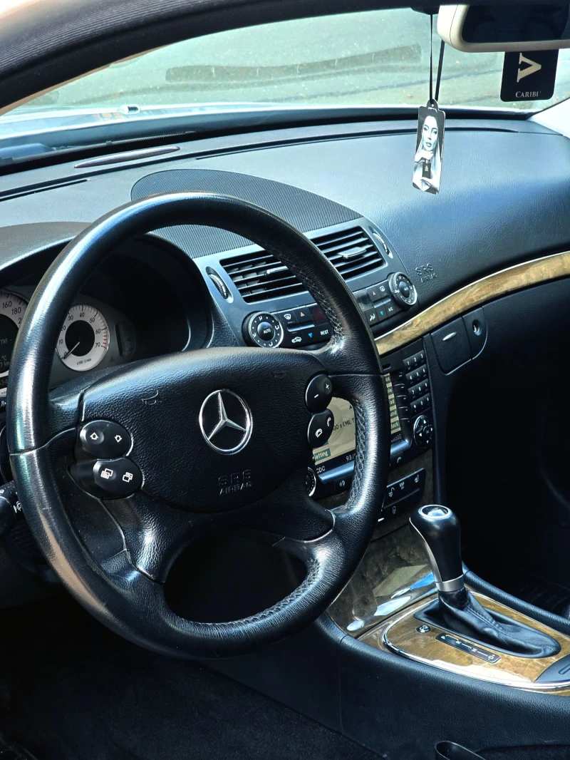 Mercedes-Benz E 280 3.0i V6 4 MATIC LPG, снимка 11 - Автомобили и джипове - 53012360