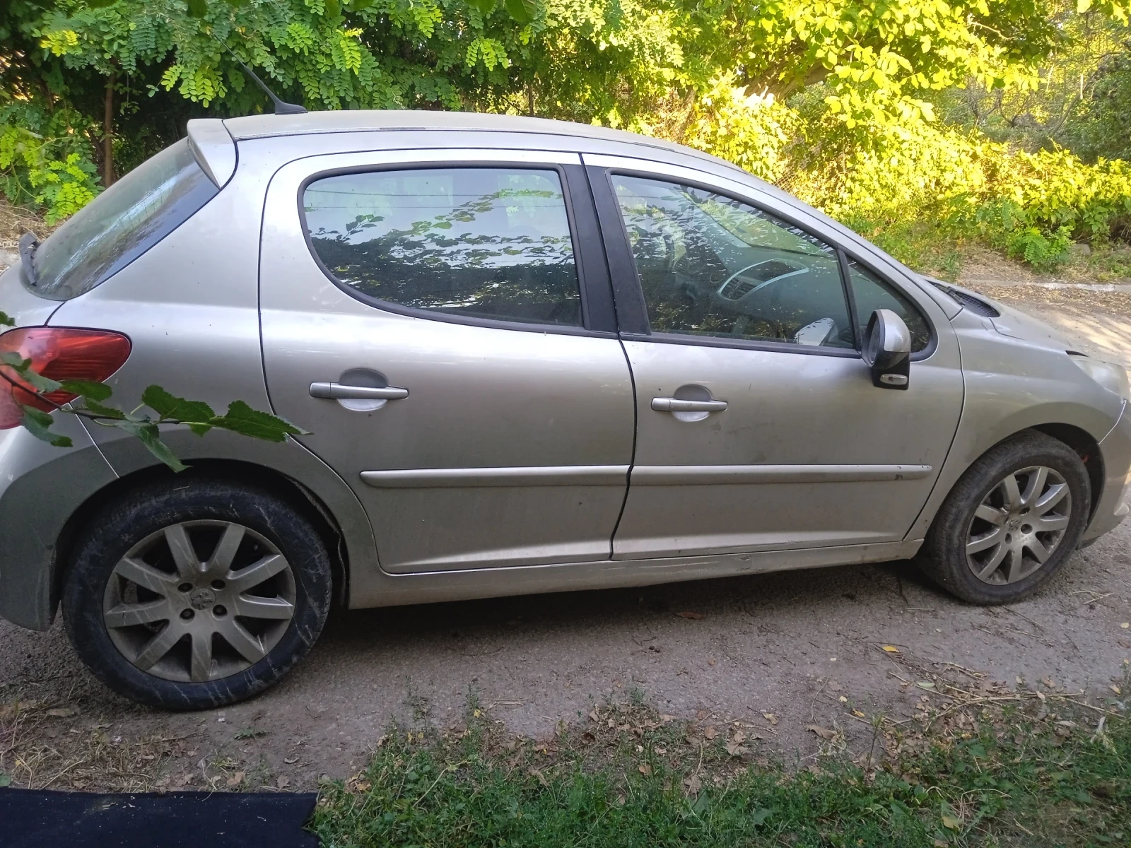 Peugeot 207, снимка 9 - Автомобили и джипове - 37049185