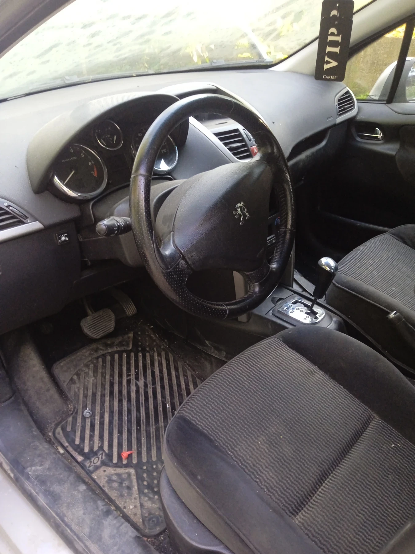 Peugeot 207, снимка 6 - Автомобили и джипове - 37049185