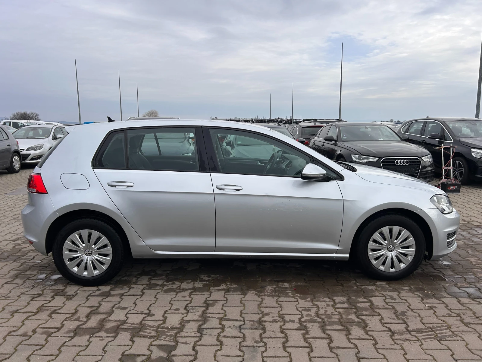 VW Golf 1.6TDI NAVI EURO 6 - изображение 5