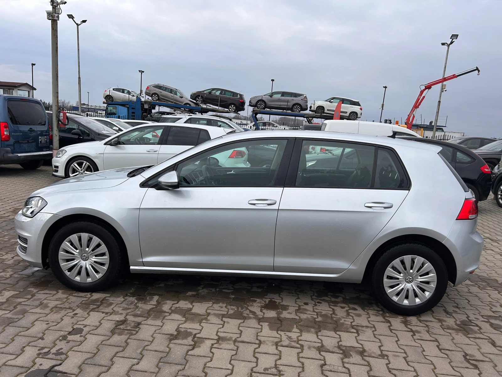 VW Golf 1.6TDI NAVI EURO 6 - изображение 9