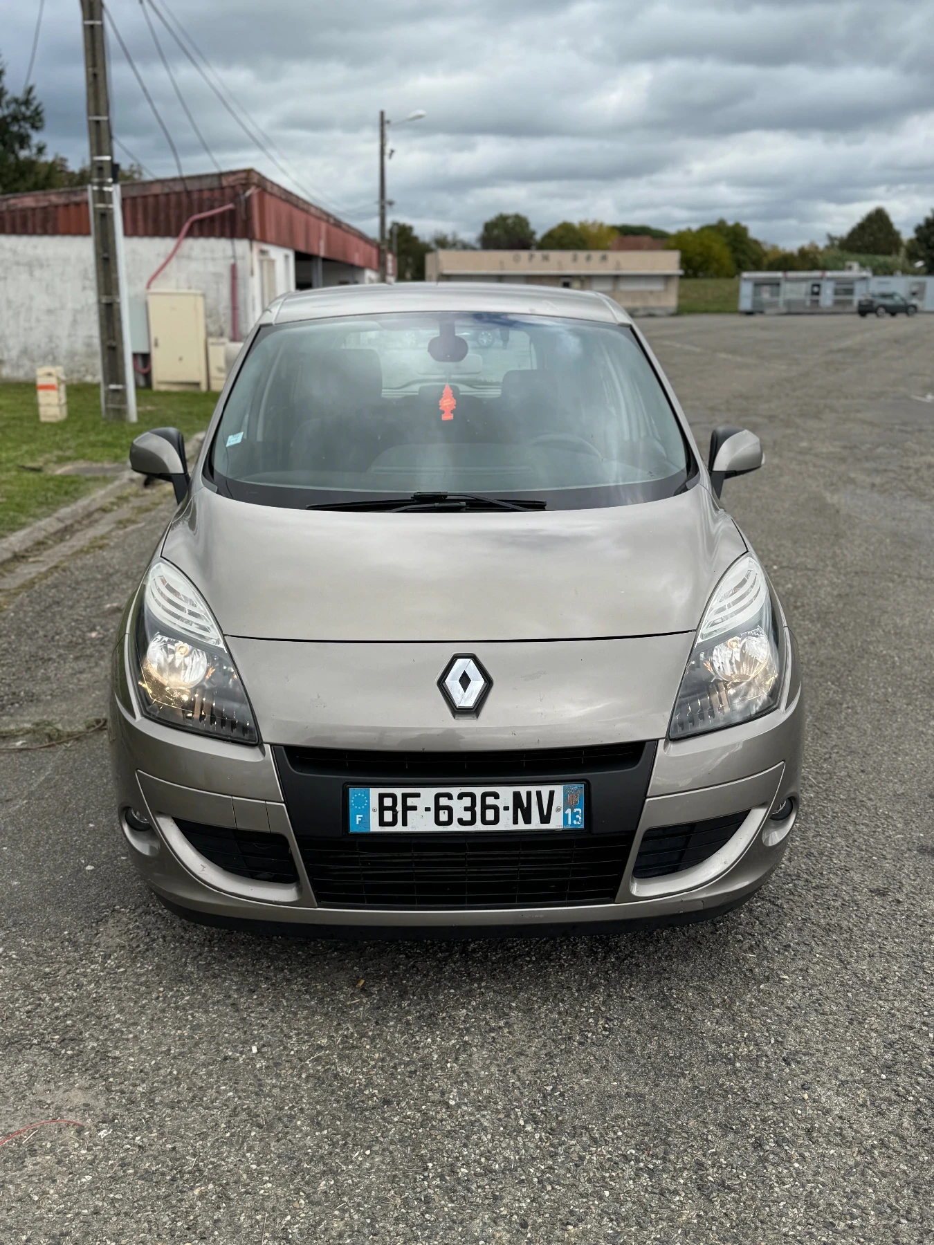 Renault Scenic  - изображение 10