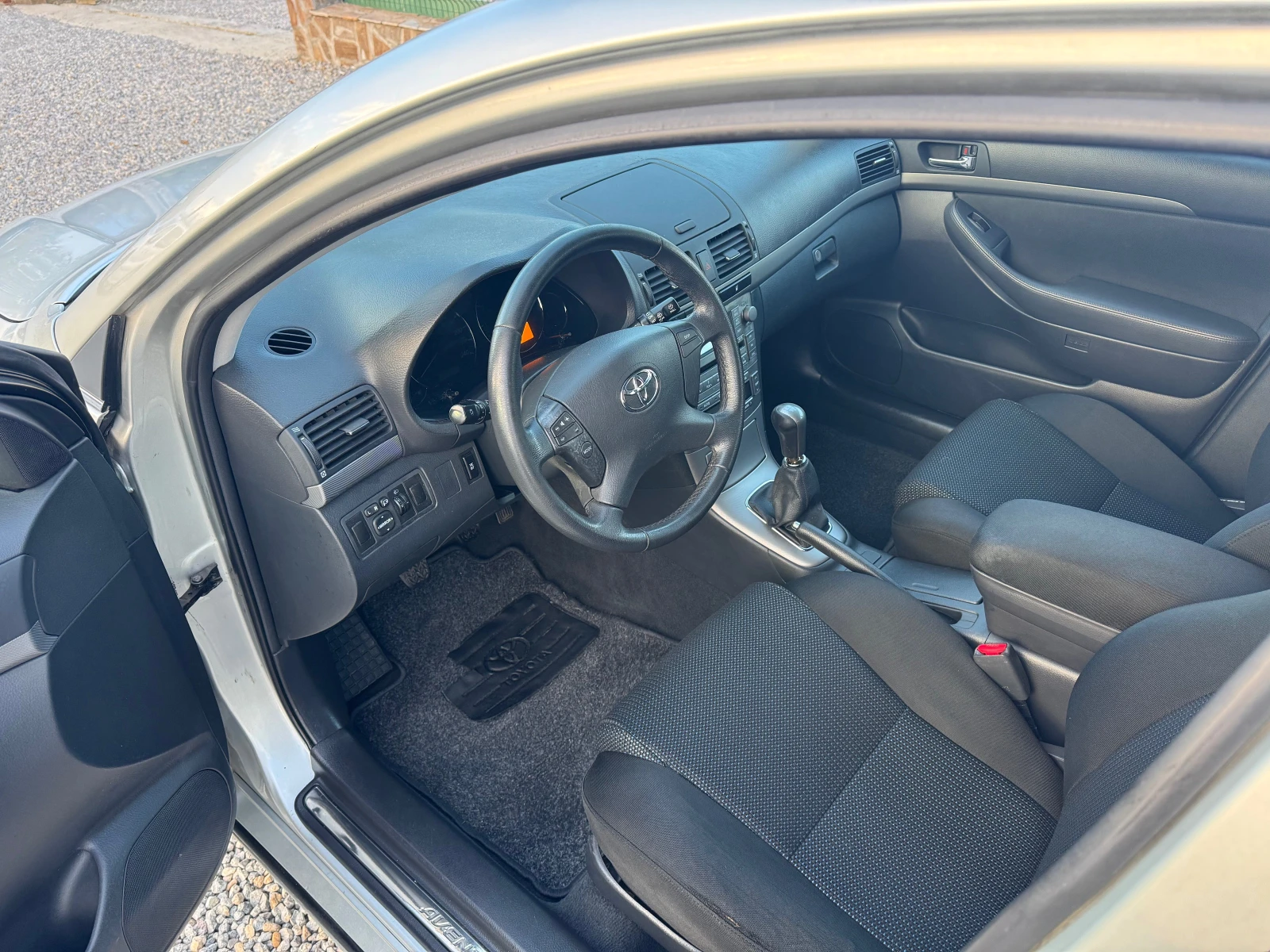 Toyota Avensis 1.8i* FACELiFT* * * *  | Mobile.bg   11