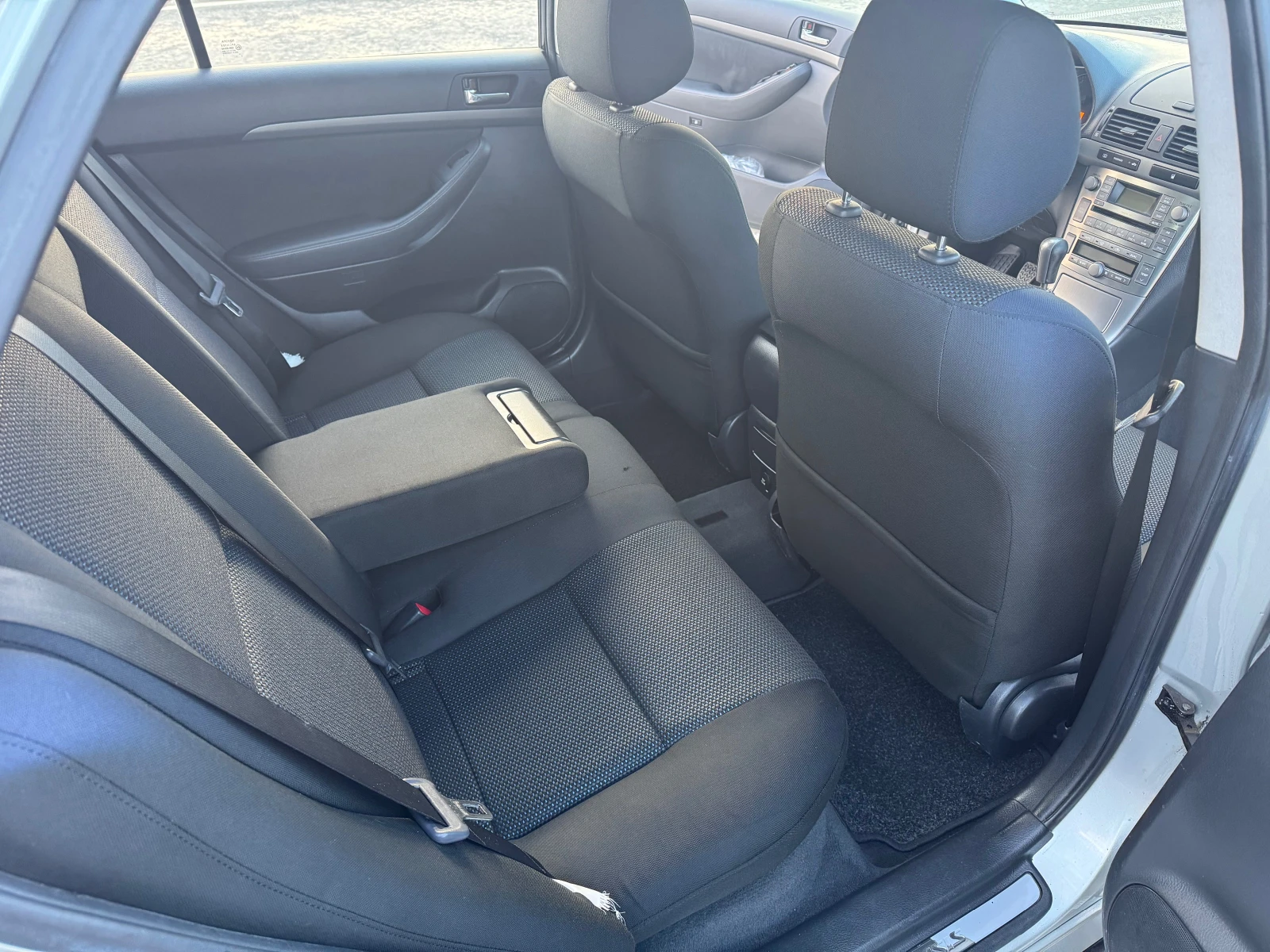 Toyota Avensis 1.8i* FACELiFT* * * *  | Mobile.bg   15