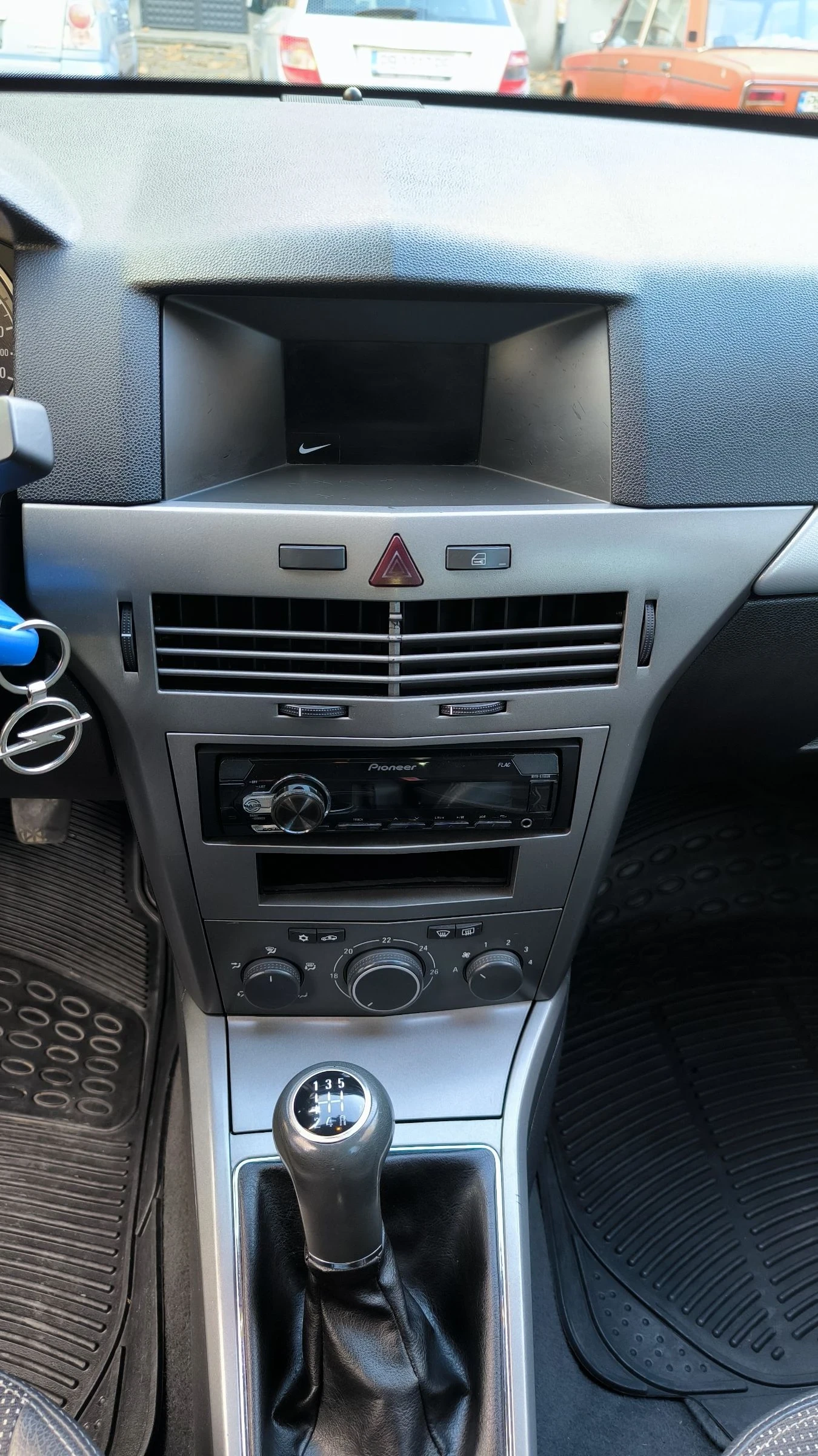 Opel Astra | Mobile.bg   16