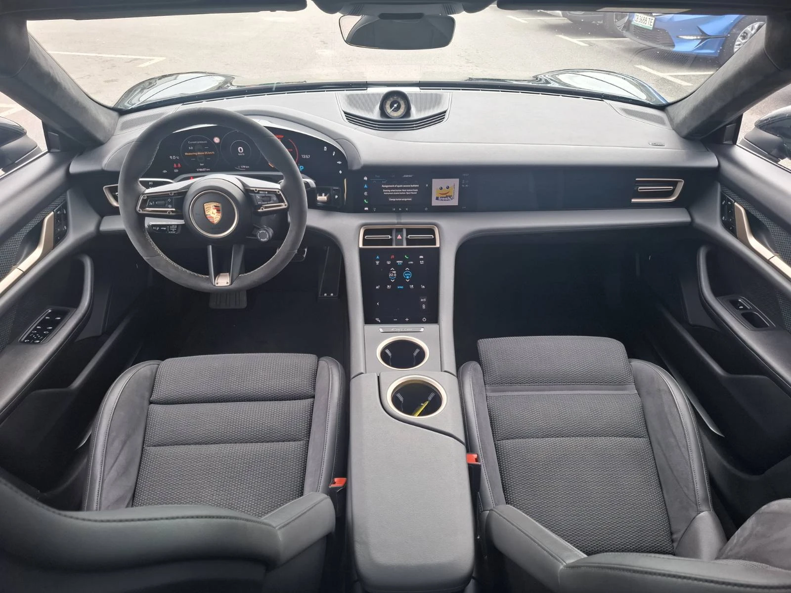 Porsche Taycan Turbo 4x4 93.4 Kwh - изображение 9