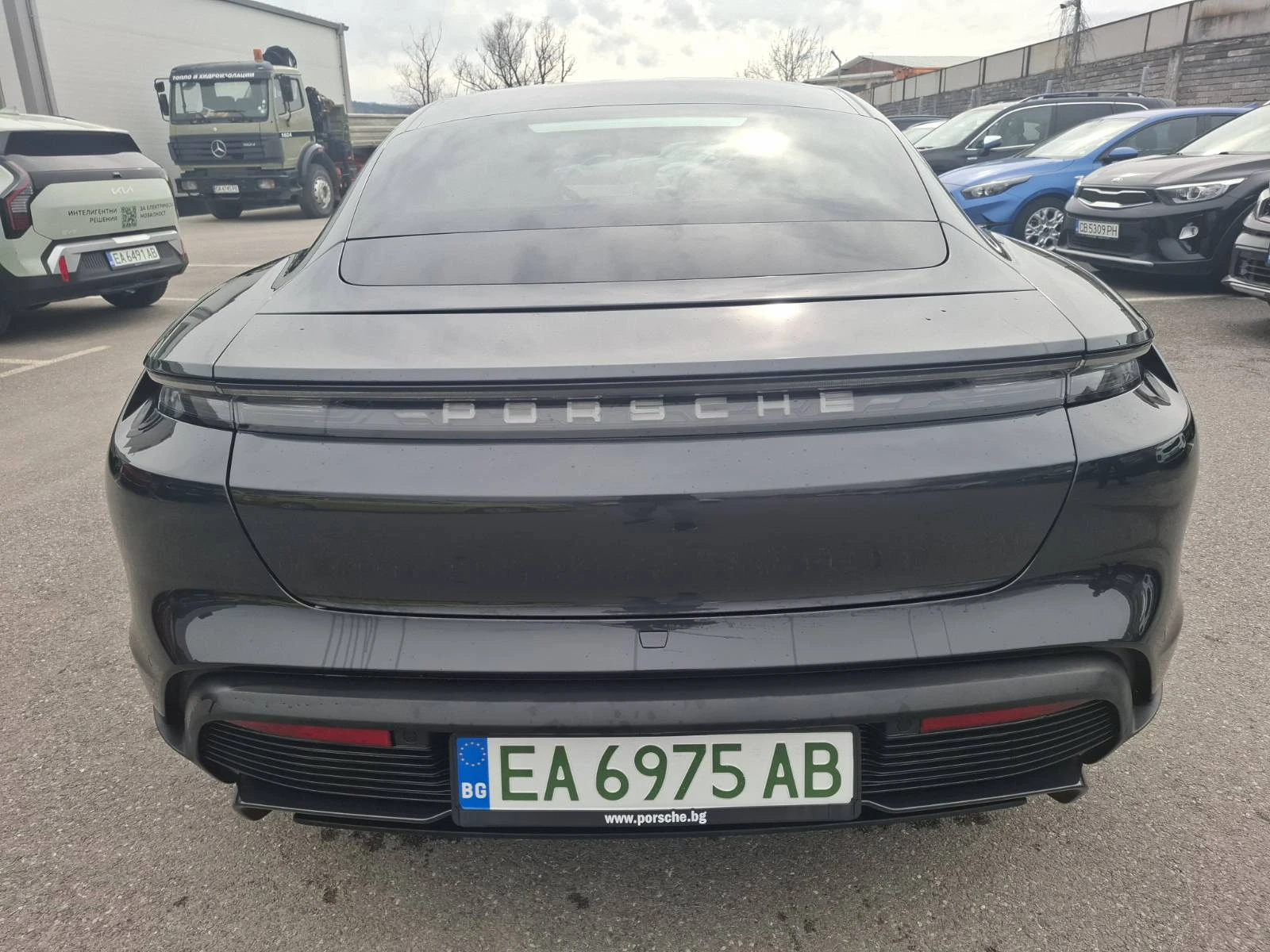 Porsche Taycan Turbo 4x4 93.4 Kwh - изображение 5