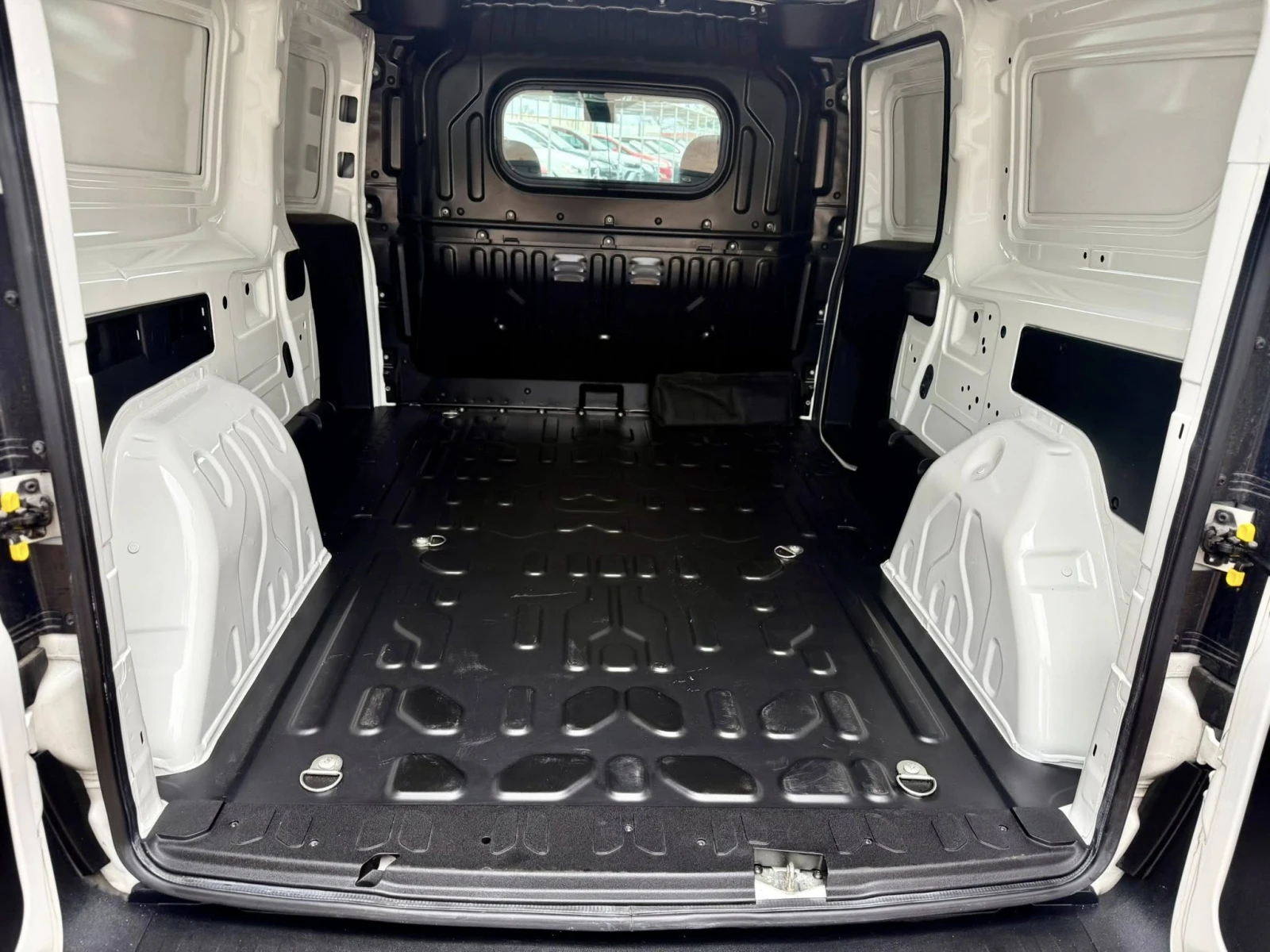 Fiat Doblo 1.3 MAXI, снимка 13 - Автомобили и джипове - 53926721