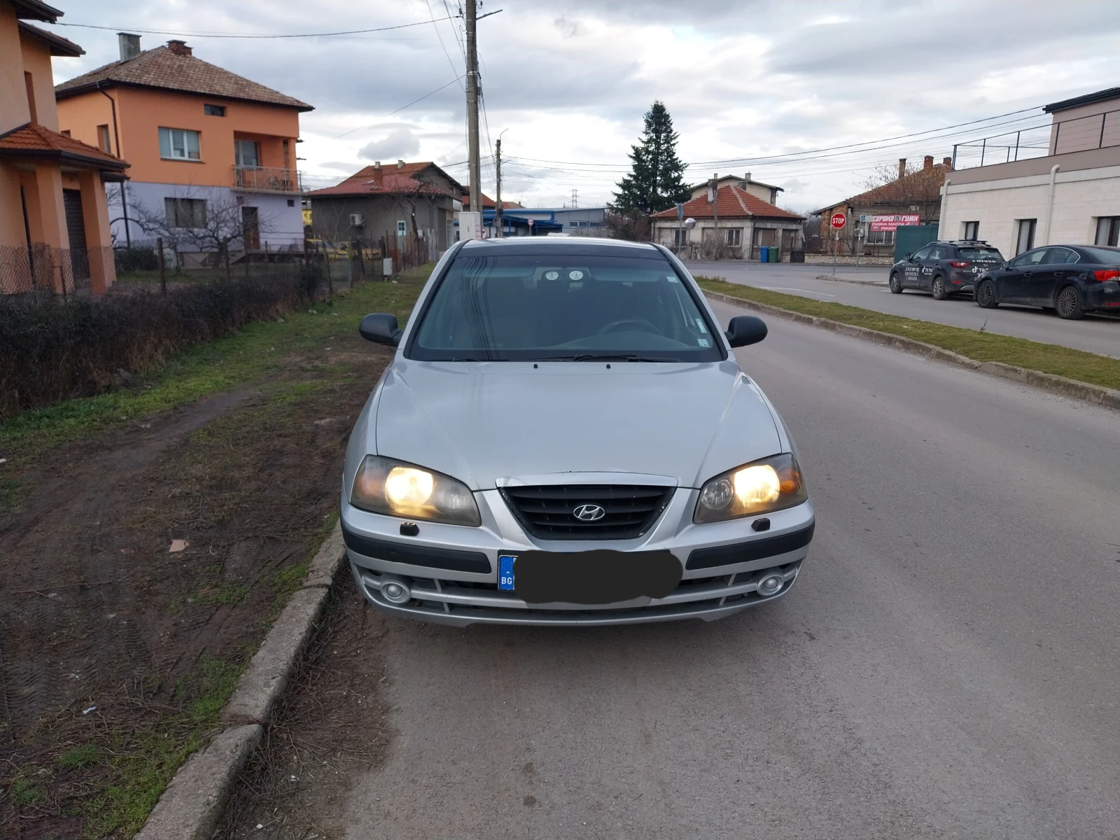 Hyundai Elantra 1.6 газ клима , снимка 4 - Автомобили и джипове - 54144941