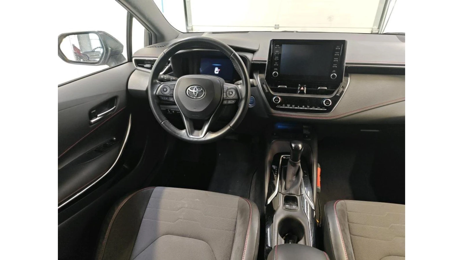 Toyota Corolla Touring Sports 1.8 Executive, снимка 5 - Автомобили и джипове - 54147703