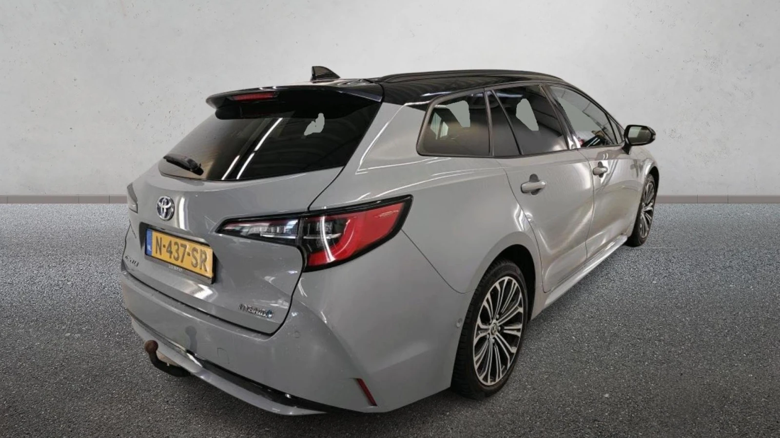 Toyota Corolla Touring Sports 1.8 Executive, снимка 4 - Автомобили и джипове - 54147703