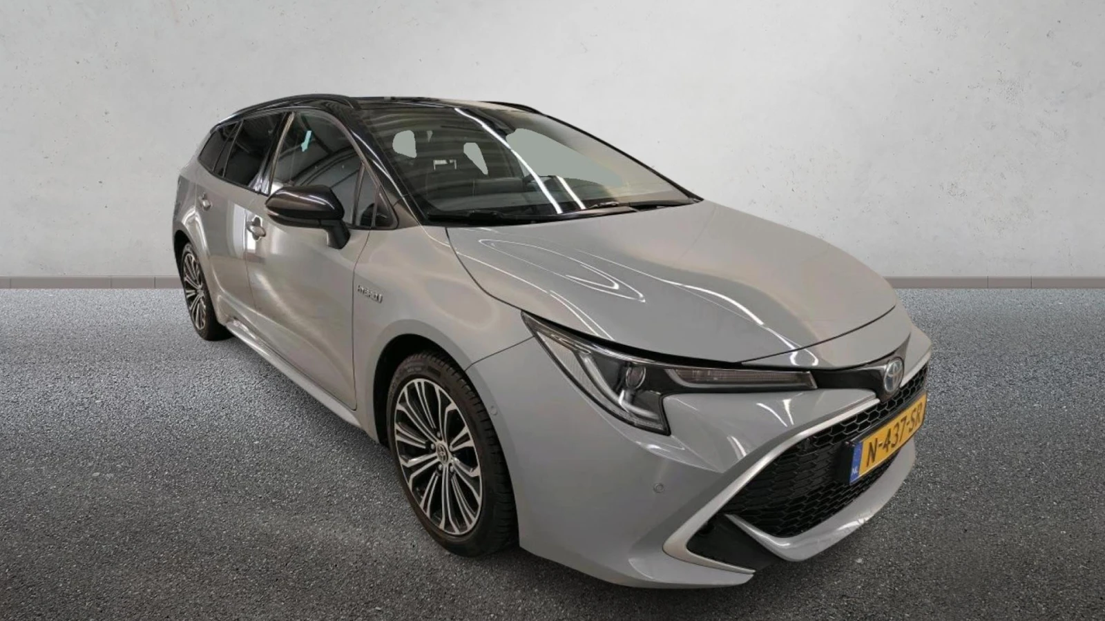 Toyota Corolla Touring Sports 1.8 Executive | Auto.bg — изображение 1