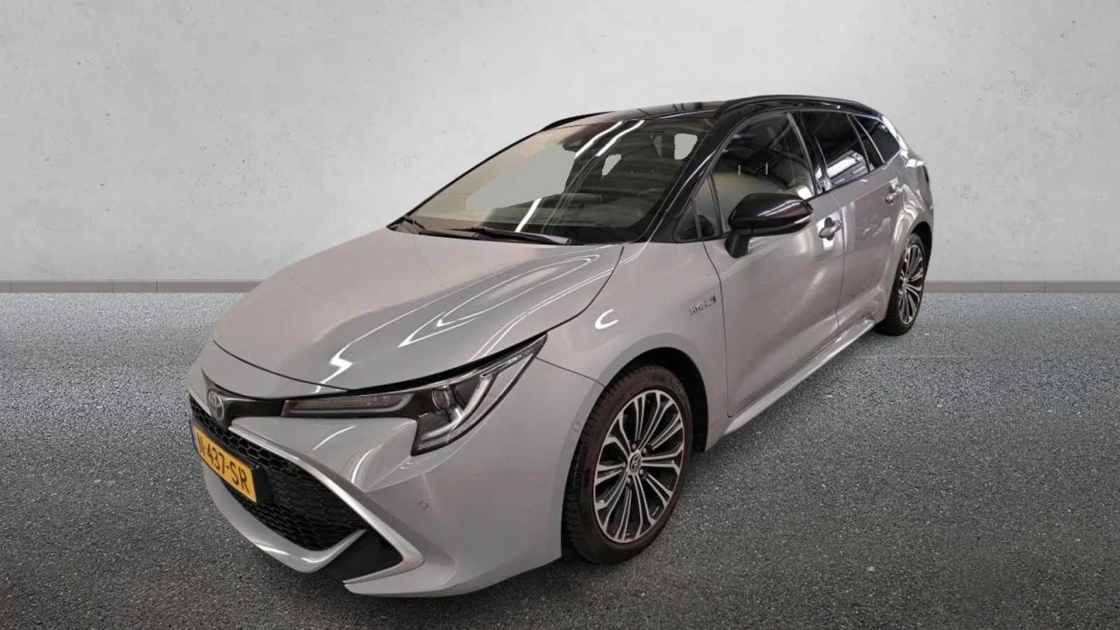 Toyota Corolla Touring Sports 1.8 Executive, снимка 2 - Автомобили и джипове - 54147703