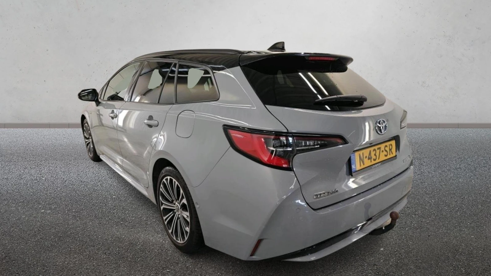 Toyota Corolla Touring Sports 1.8 Executive, снимка 3 - Автомобили и джипове - 54147703