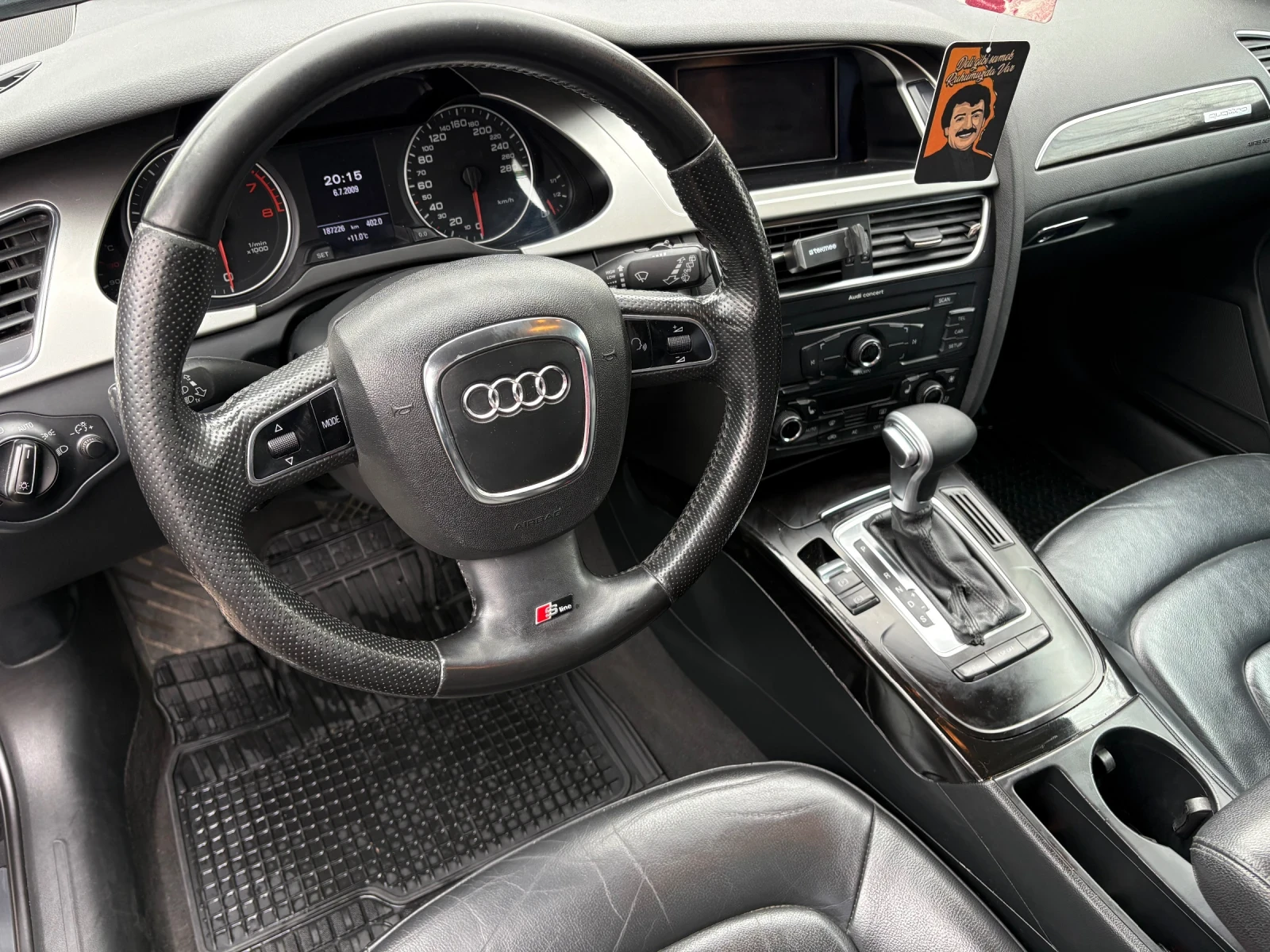 Audi A4, снимка 7 - Автомобили и джипове - 54221879