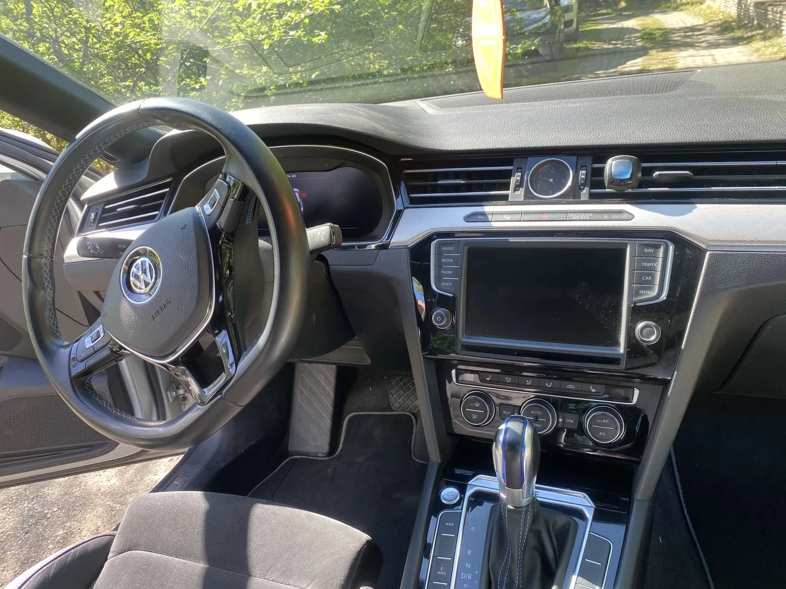 VW Passat B8 GTE Plug-In-Hybrid 1.4 TSI, снимка 2 - Автомобили и джипове - 54329364