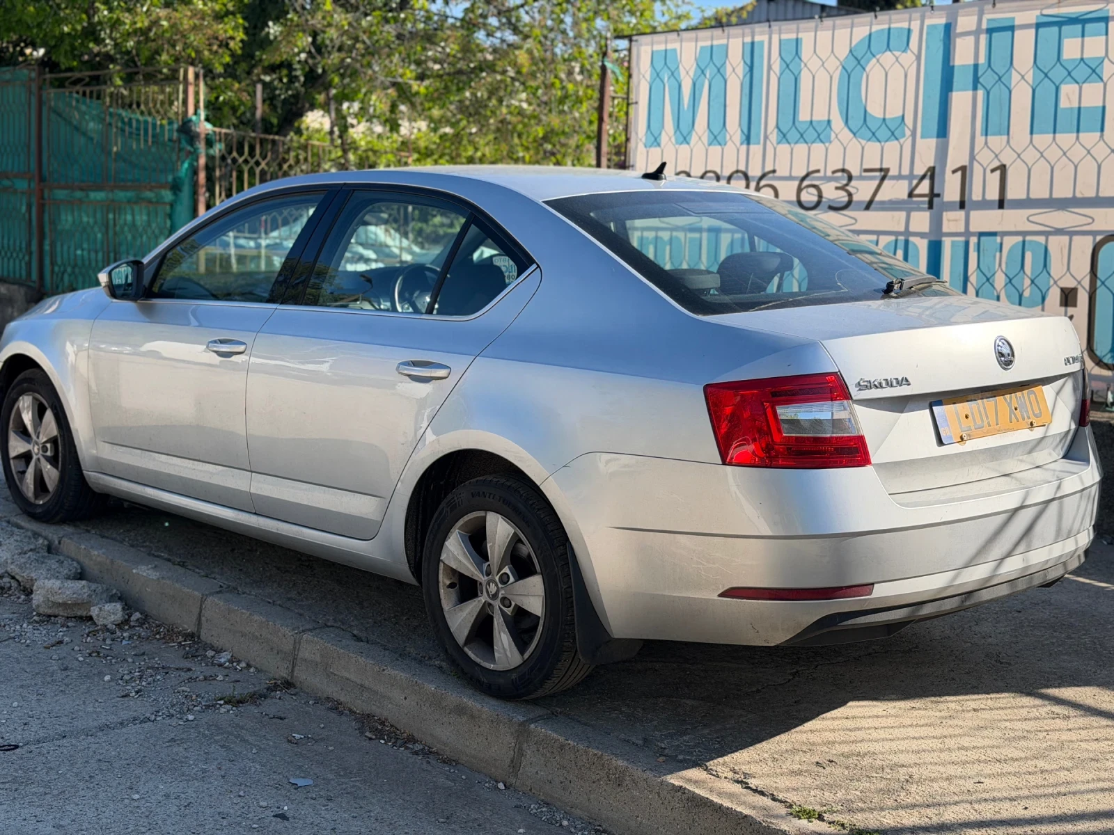 Skoda Octavia 1.6tdi , снимка 2 - Автомобили и джипове - 54417318