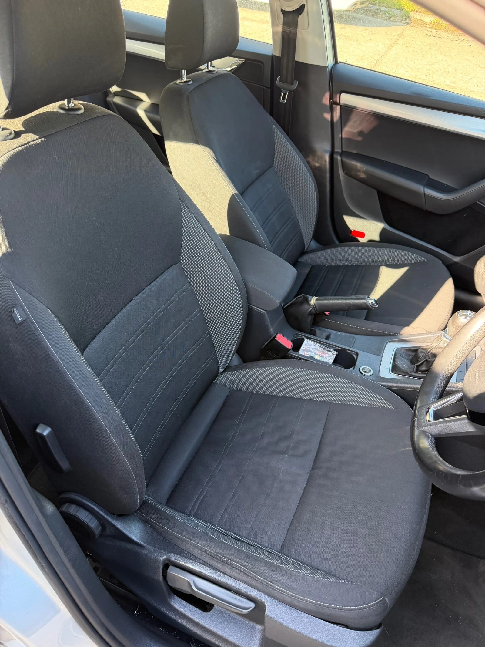 Skoda Octavia 1.6tdi , снимка 6 - Автомобили и джипове - 54417318