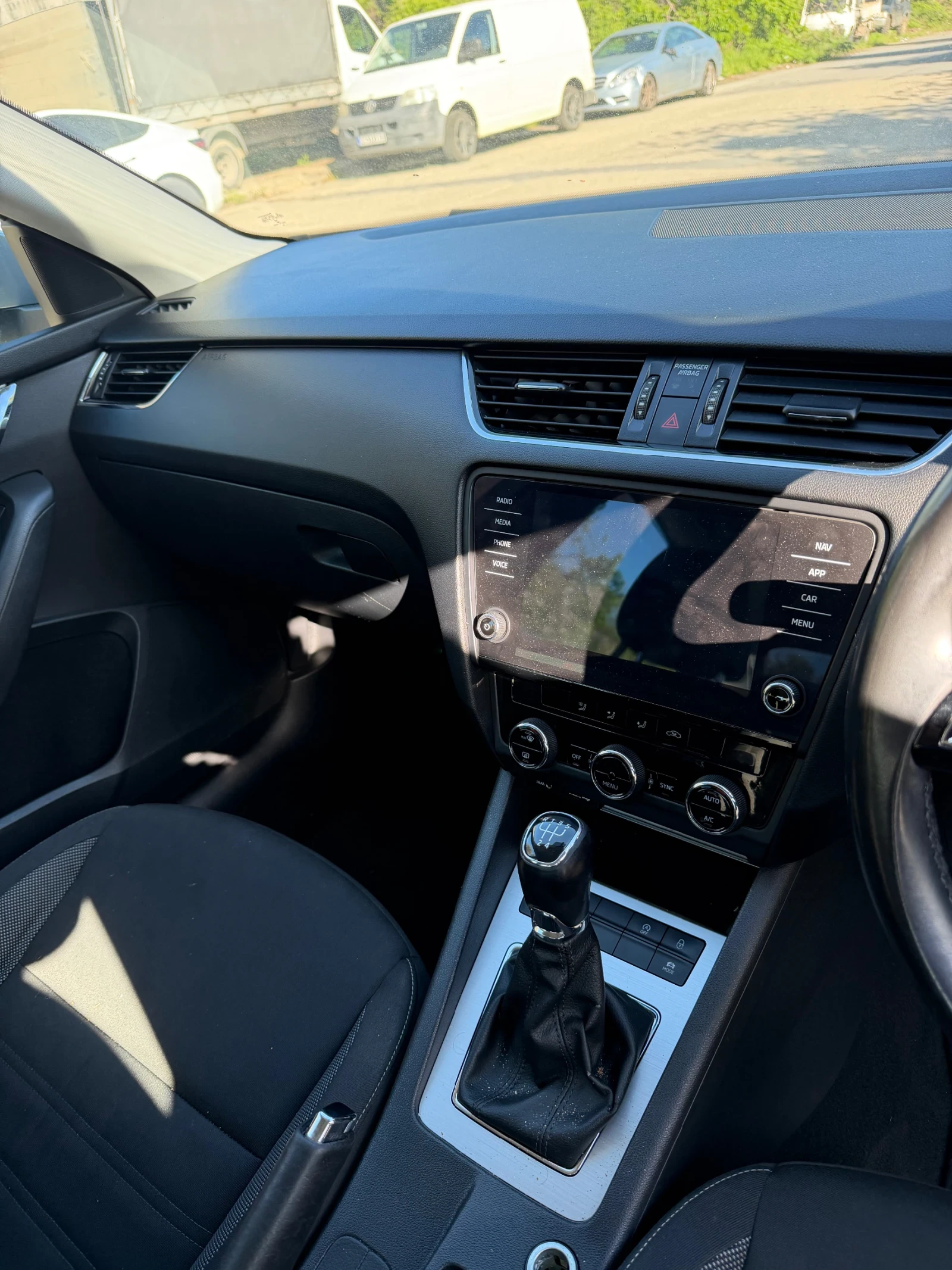 Skoda Octavia 1.6tdi , снимка 8 - Автомобили и джипове - 54417318