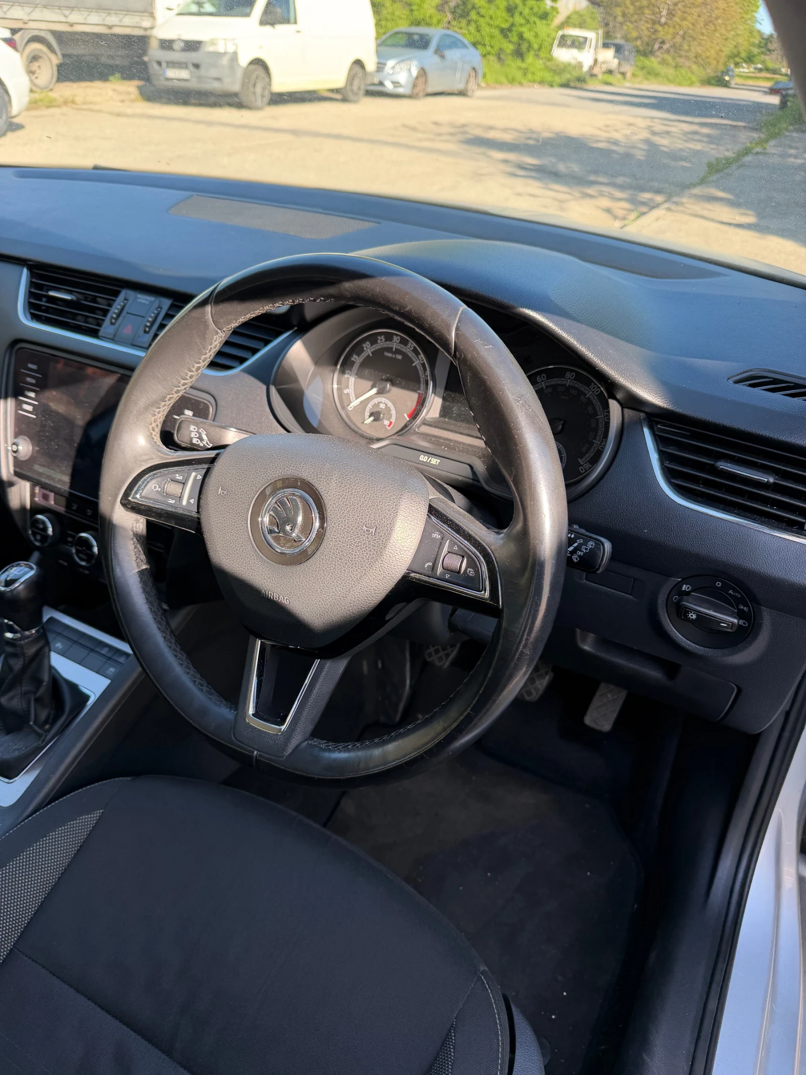 Skoda Octavia 1.6tdi , снимка 9 - Автомобили и джипове - 54417318