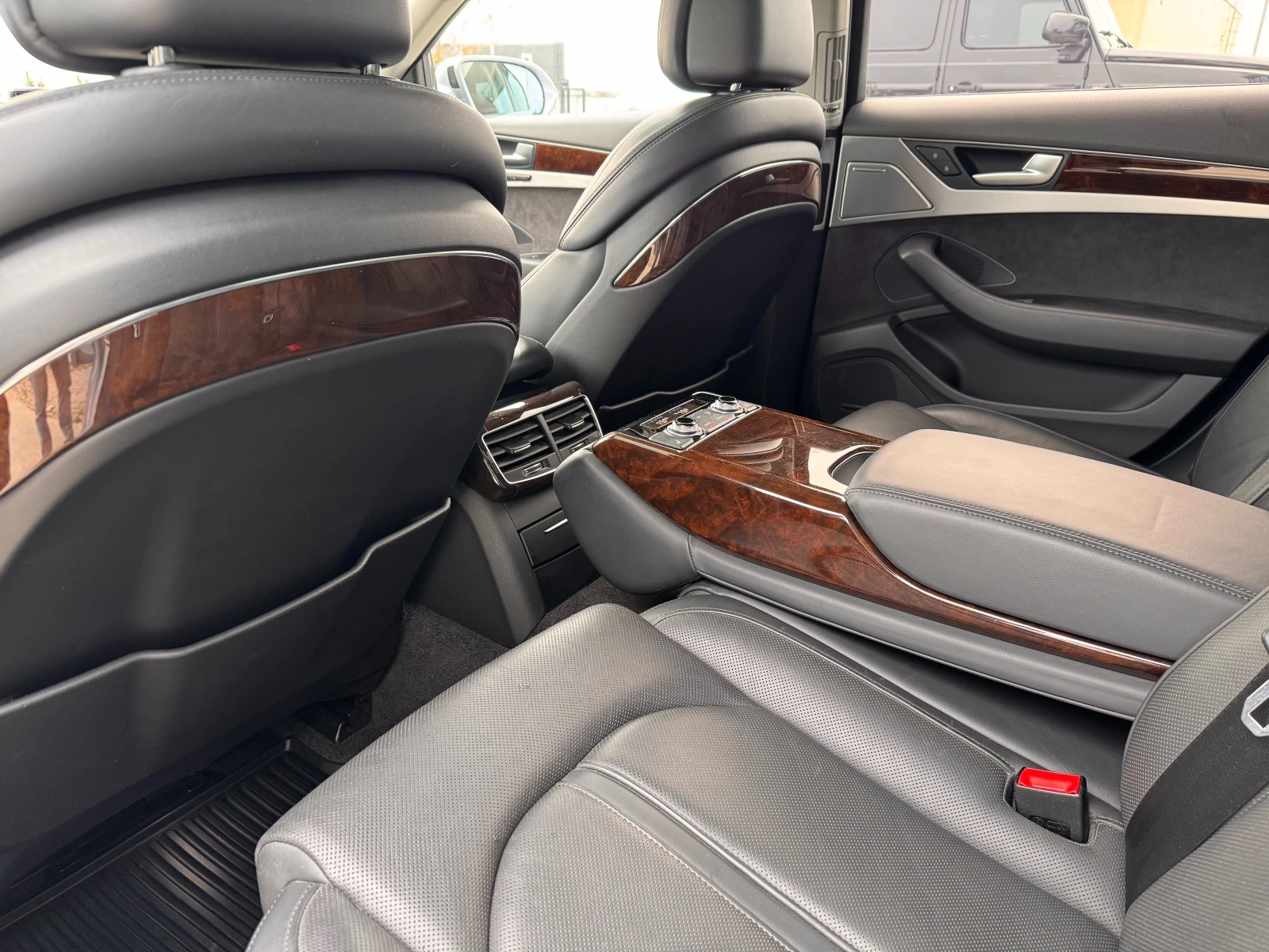 Audi A8 / Facelift / Matrix / 360 / Bose / HUD / , снимка 13 - Автомобили и джипове - 54477505