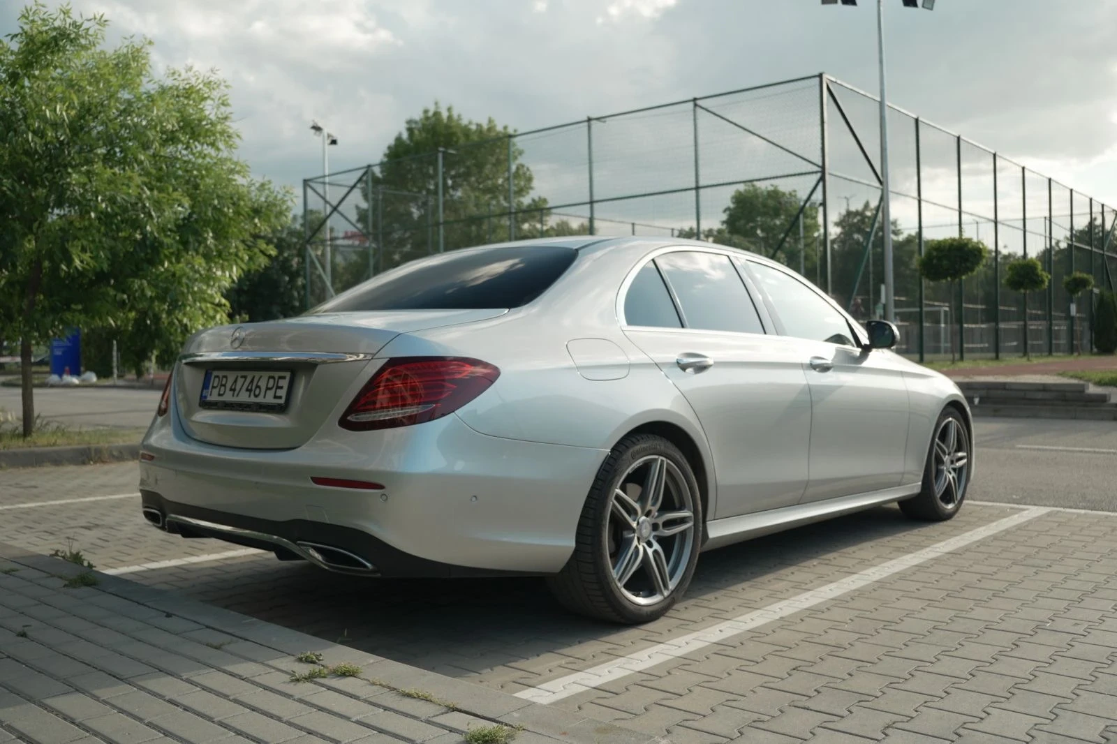 Mercedes-Benz E 350 d AMG Line Обдухване Масаж, снимка 3 - Автомобили и джипове - 54719806