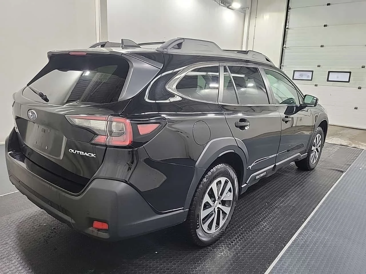 Subaru Outback * TOURING * CARFAX * БЕЗ ПЪРВОНАЧАЛНА ВНОСКА, снимка 3 - Автомобили и джипове - 55464136