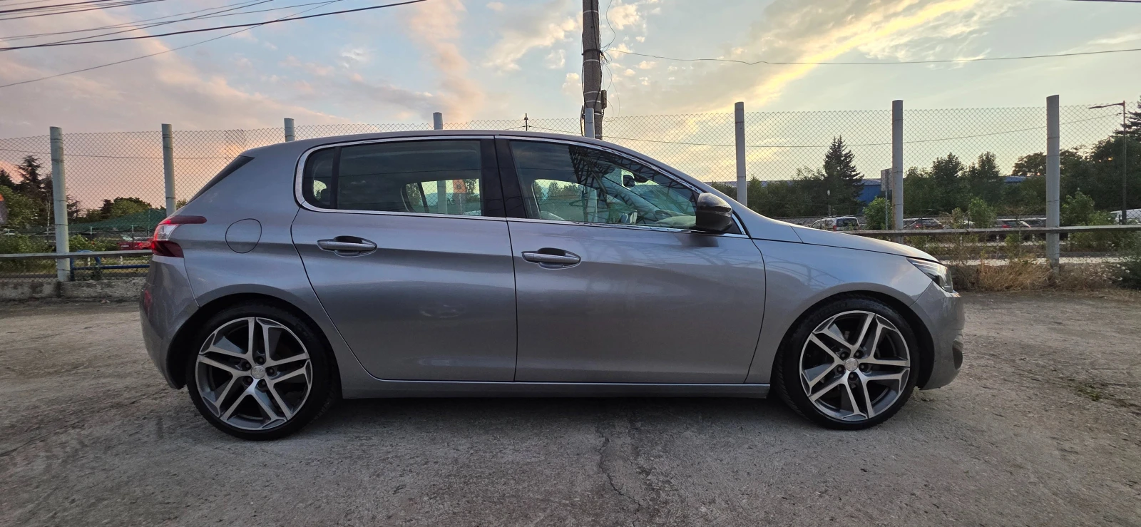 Peugeot 308 1.6-120-6ск-fulled, снимка 8 - Автомобили и джипове - 55716092