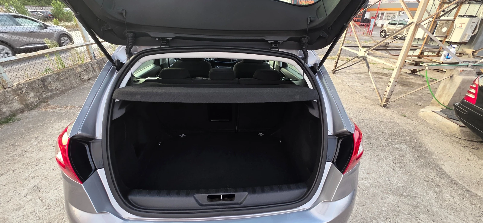 Peugeot 308 1.6-120-6ск-fulled, снимка 15 - Автомобили и джипове - 55716092