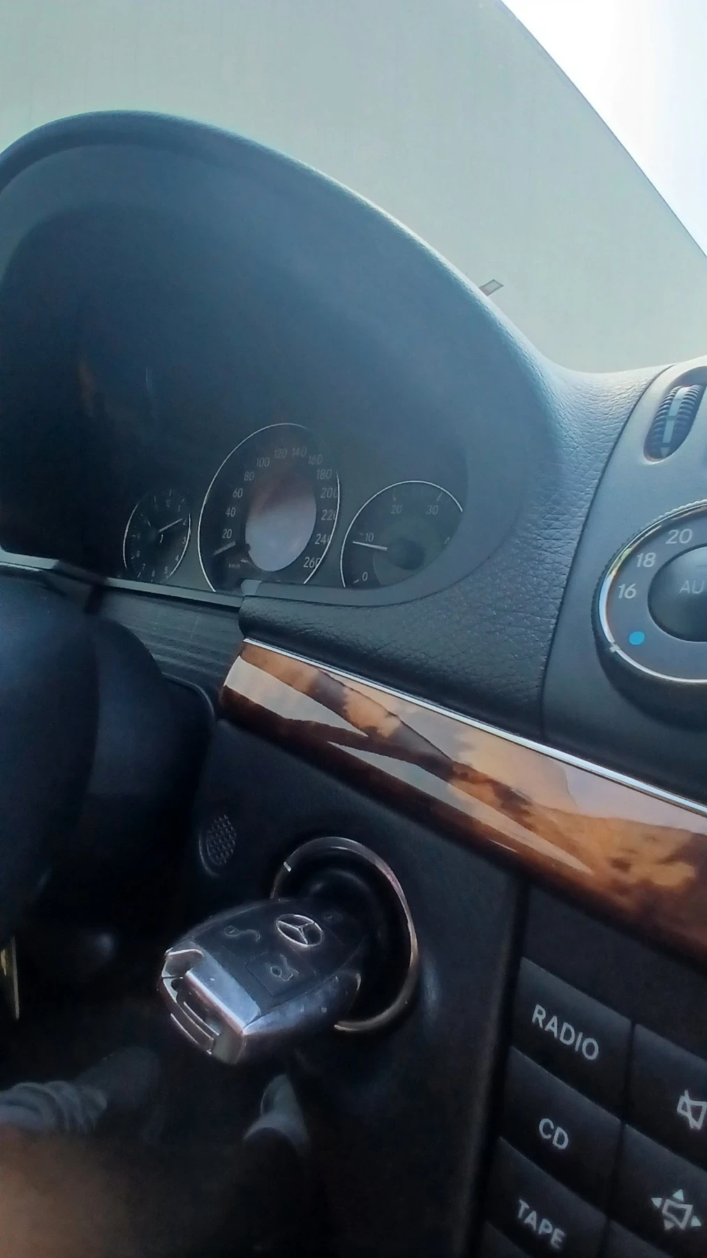 Mercedes-Benz E 220 2.2  /646 , снимка 14 - Автомобили и джипове - 55830388