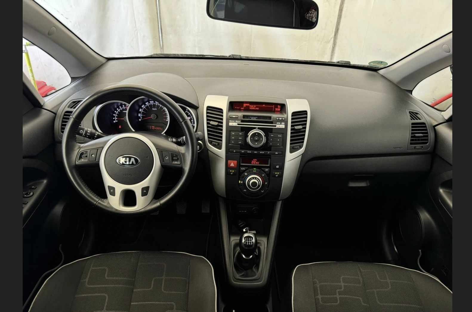 Kia Venga 1.6 16V 125hp, снимка 4 - Автомобили и джипове - 55996590