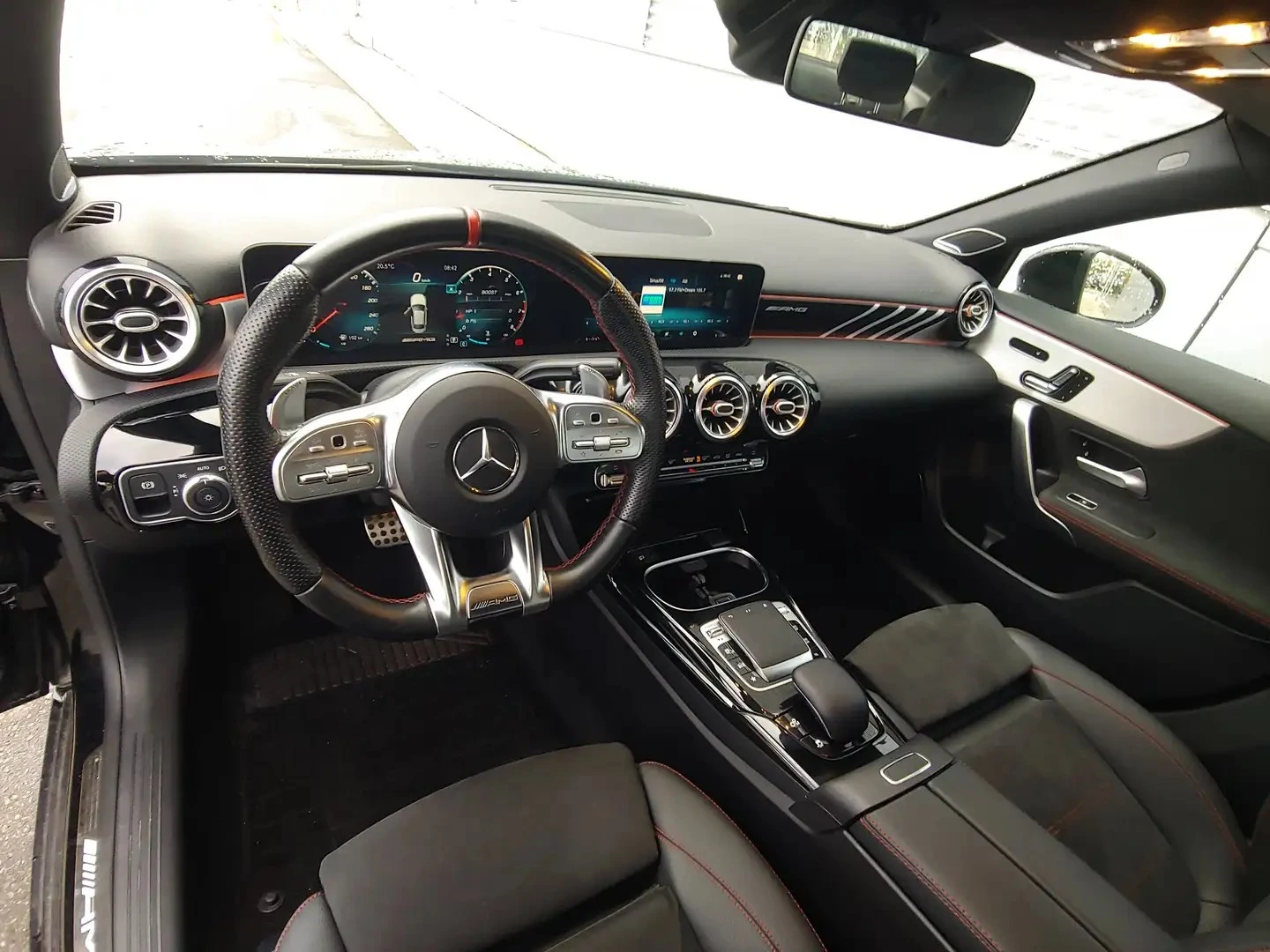 Mercedes-Benz A 35 AMG  BURMESTER Цена до България & АвтоКредит, снимка 10 - Автомобили и джипове - 56116562