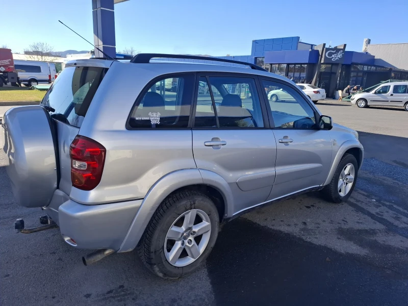 Toyota Rav4, снимка 12 - Автомобили и джипове - 48095574