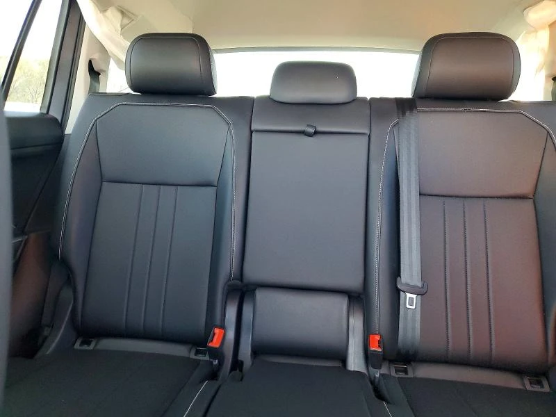 VW Tiguan SE* KEYLESS* CARPLAY* ДИГИТАЛНО* ТАБЛО , снимка 10 - Автомобили и джипове - 53874156