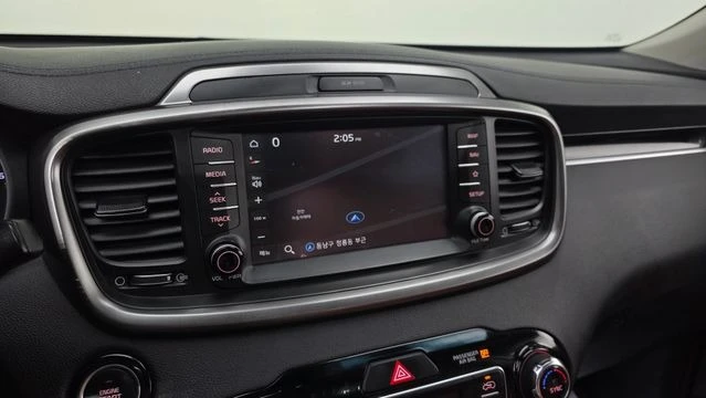 Kia Sorento 2.0 TURBO 4WD NOBLESSE (Model 2019), снимка 6 - Автомобили и джипове - 55645747
