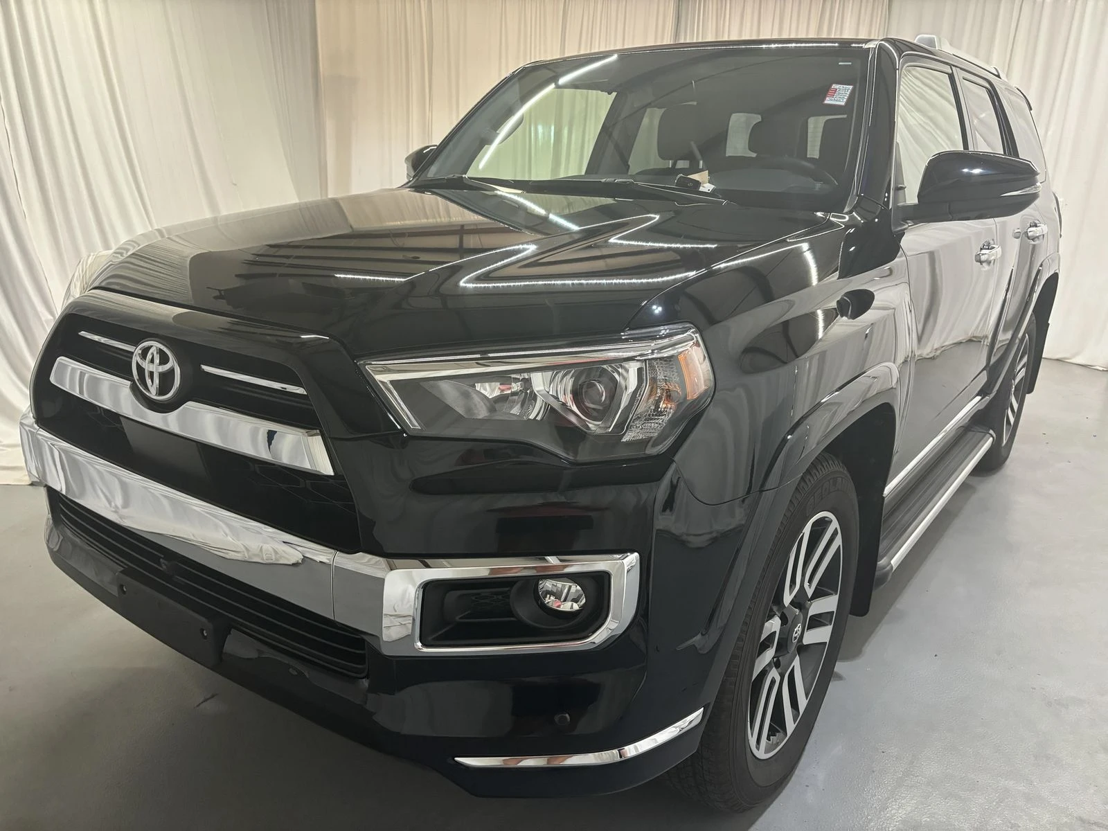 Toyota 4runner Limited, 7 места, AWD - изображение 2