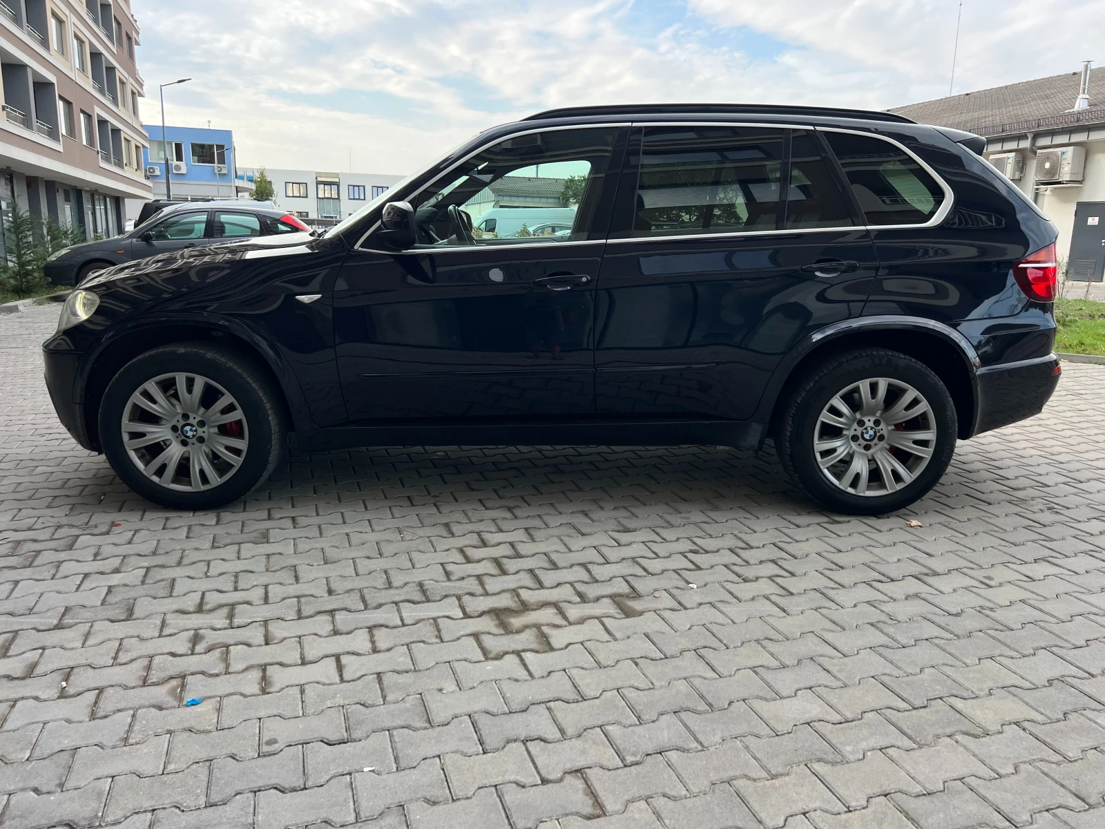 BMW X5 40D M ПАКЕТ ДИСТАНЦИЯ KEYLESS-GO ПЕЧКА 360 - изображение 4