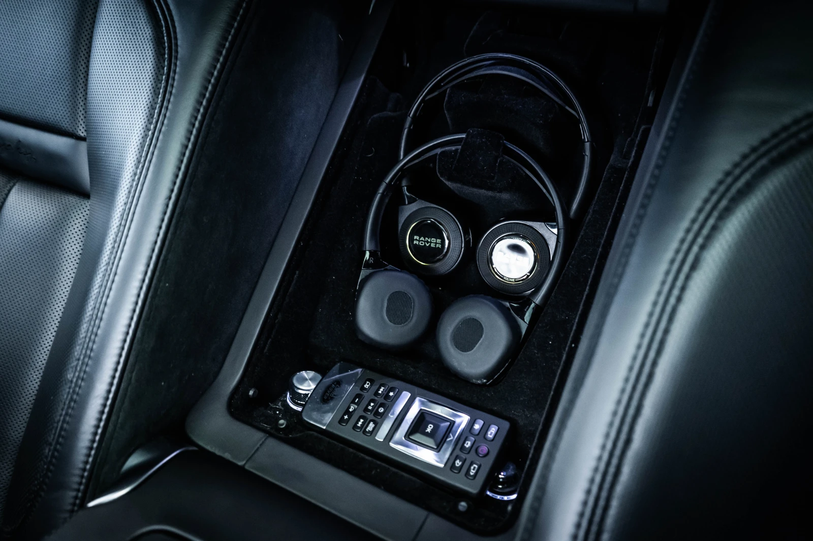 Land Rover Range rover SV Autobiography* Meridian* Маси* TV, снимка 17 - Автомобили и джипове - 53904377