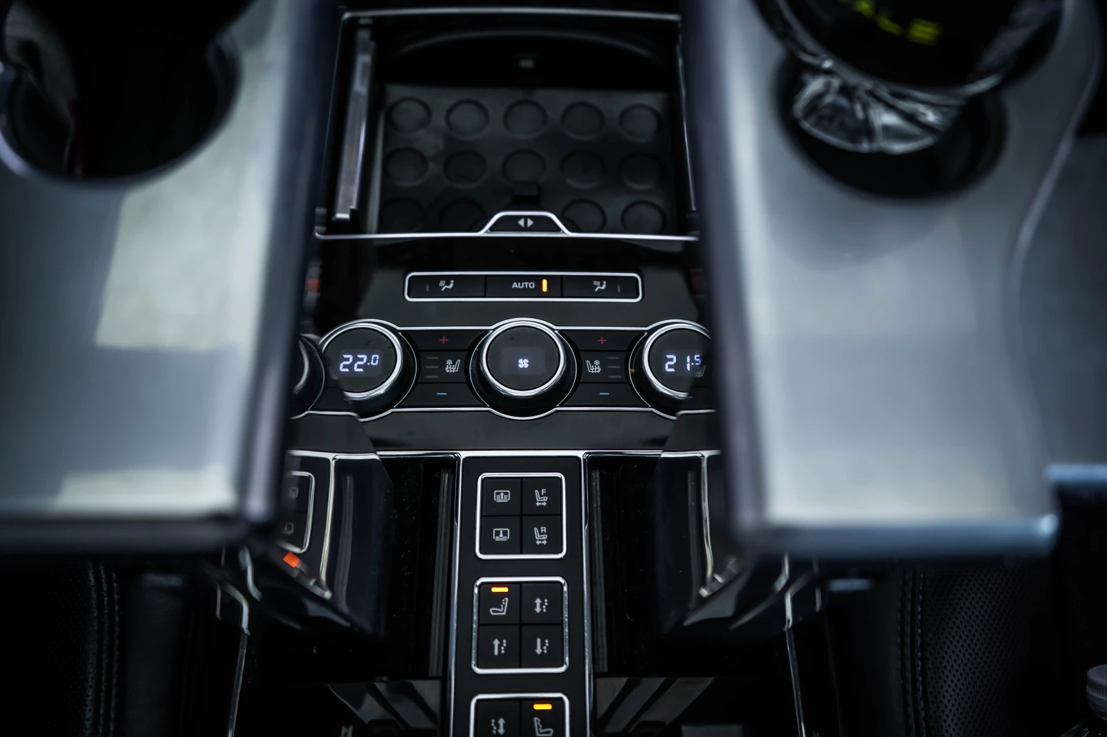 Land Rover Range rover SV Autobiography* Meridian* Маси* TV, снимка 14 - Автомобили и джипове - 53904377