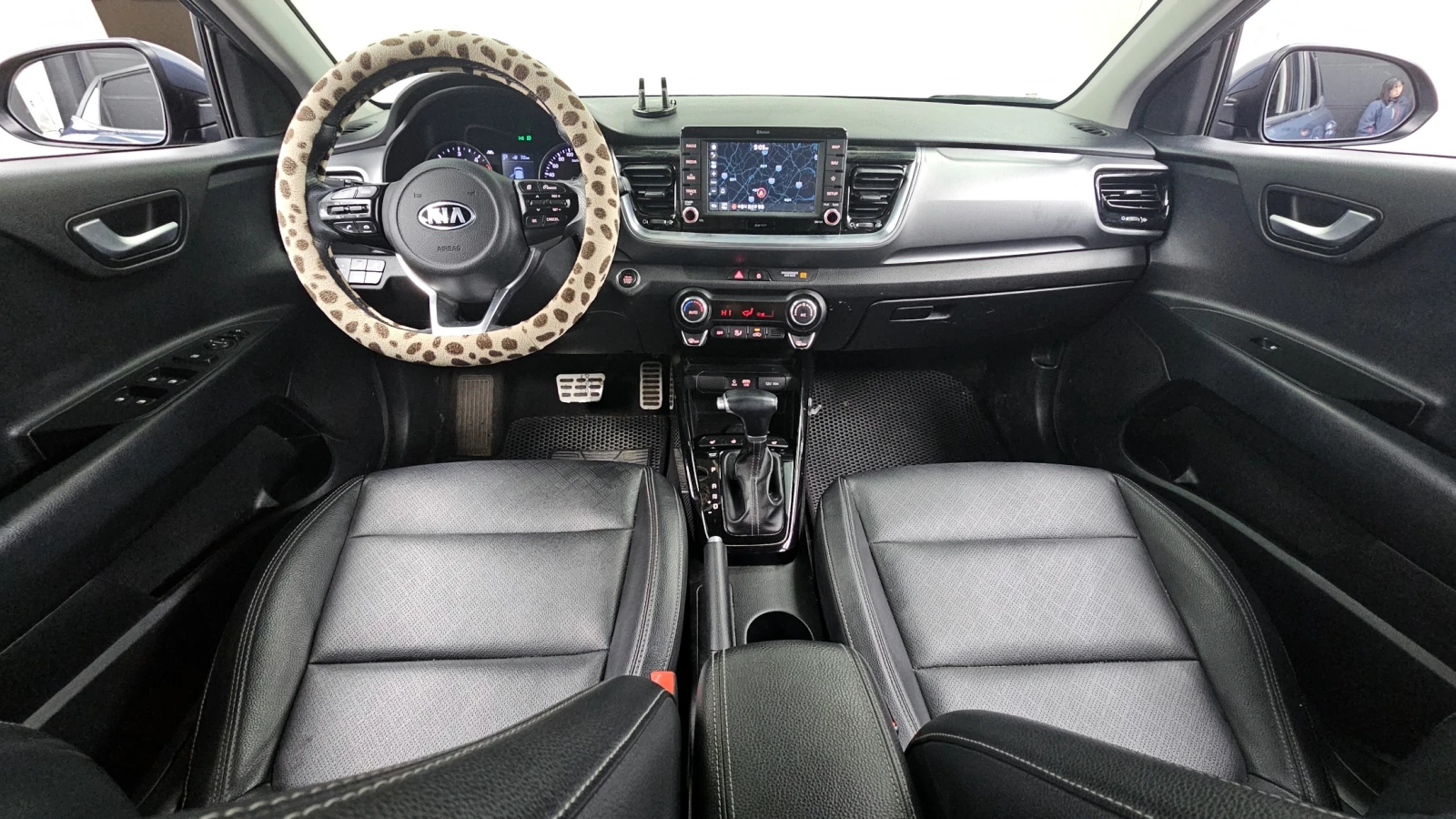Kia Stonic 1.6 Prestige autogeorge.com, снимка 7 - Автомобили и джипове - 54136585