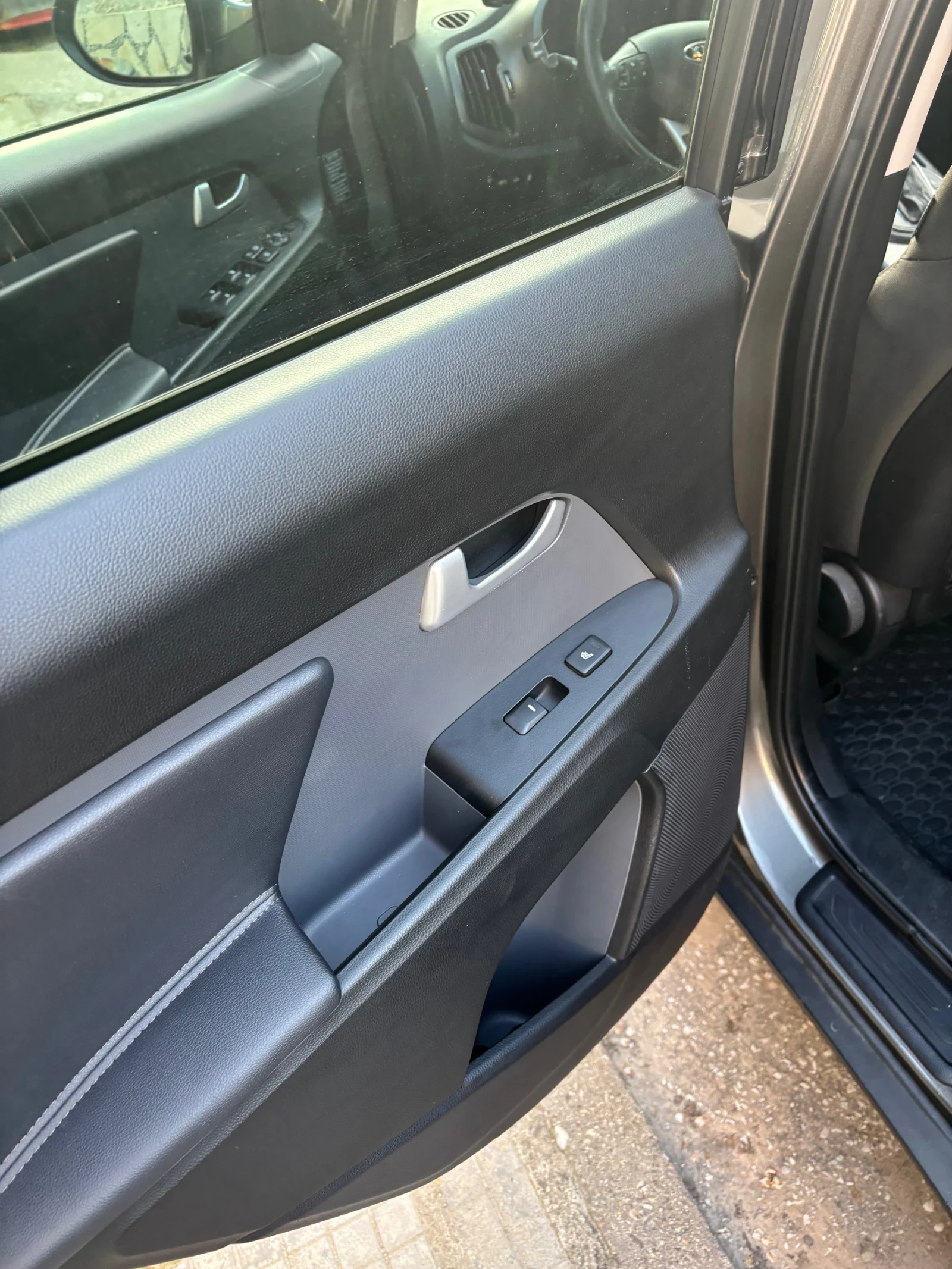 Kia Sportage, снимка 17 - Автомобили и джипове - 54337062