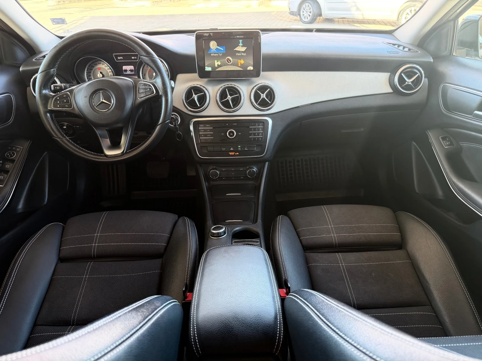 Mercedes-Benz GLA 200, снимка 5 - Автомобили и джипове - 54372619