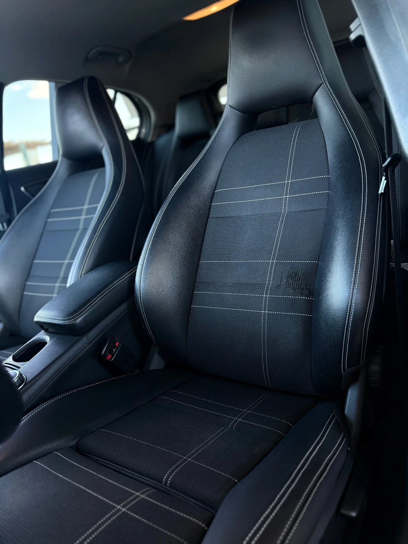 Mercedes-Benz GLA 200, снимка 7 - Автомобили и джипове - 54372619