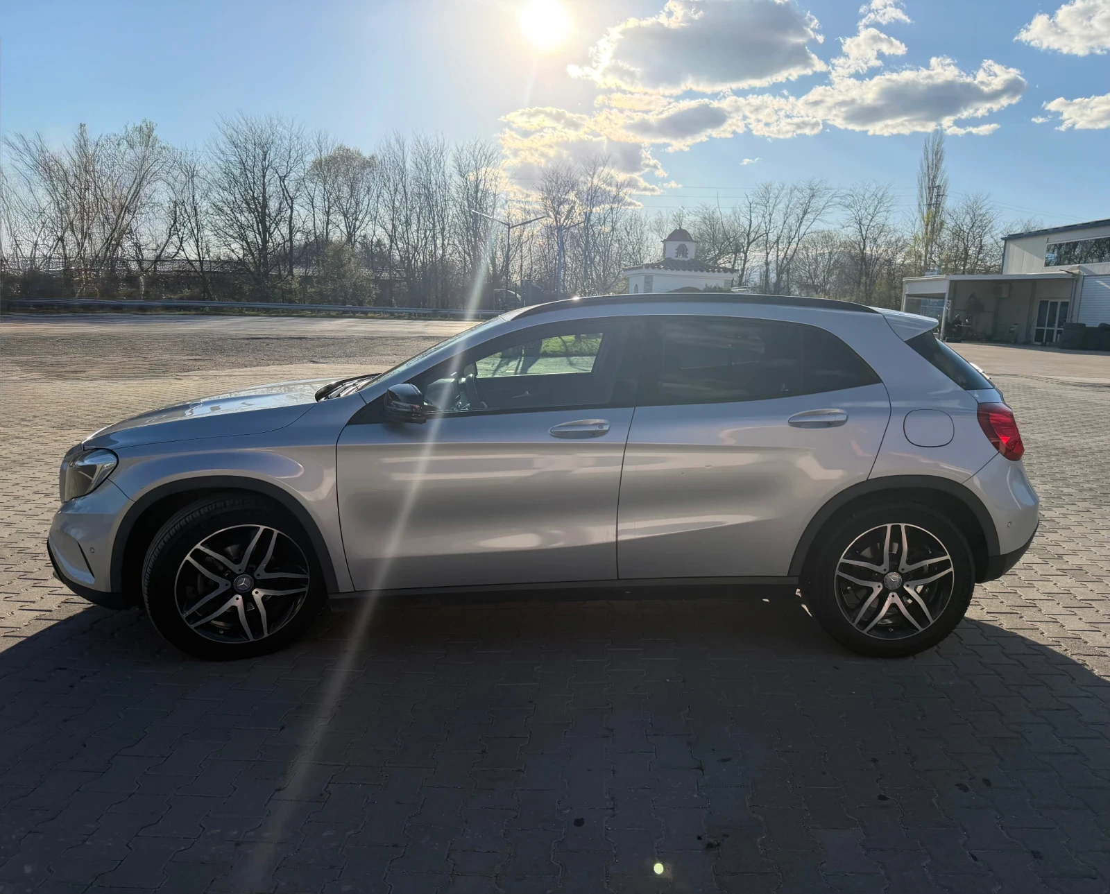 Mercedes-Benz GLA 200, снимка 3 - Автомобили и джипове - 54372619