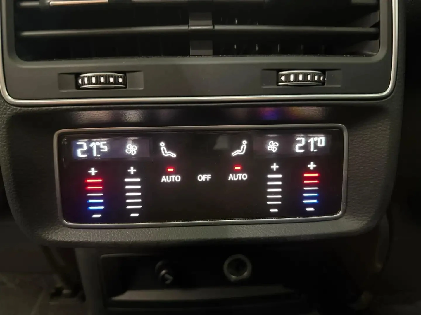 Audi SQ8 4.0 TDI V8 Quattro, снимка 11 - Автомобили и джипове - 54526842