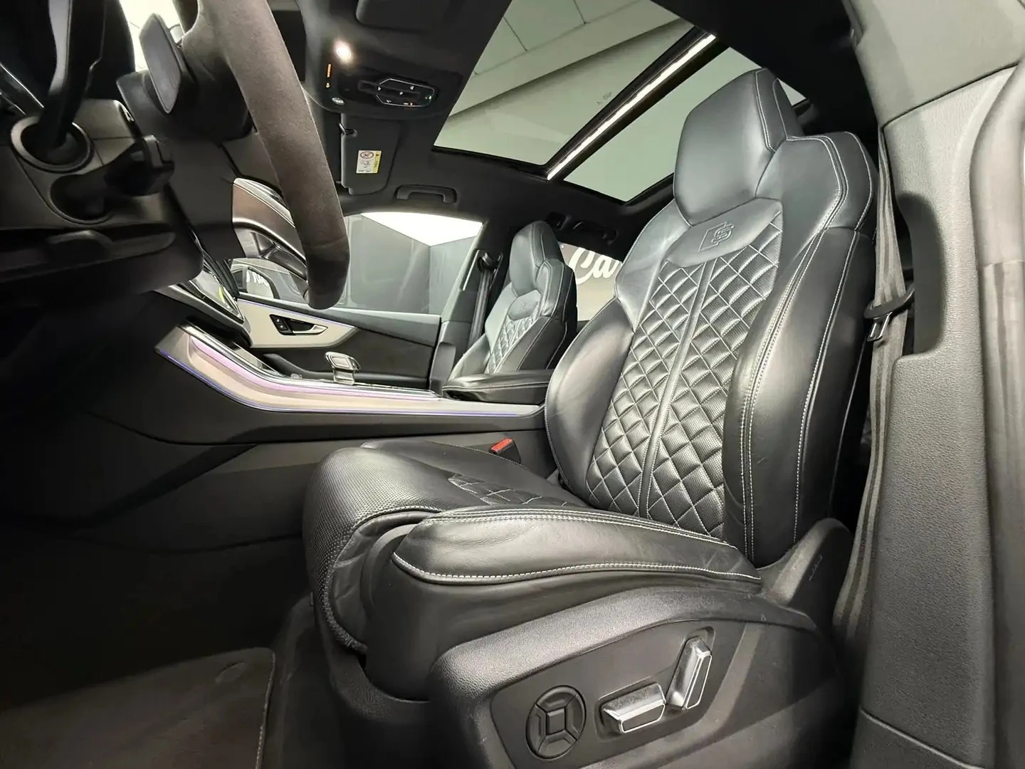 Audi SQ8 4.0 TDI V8 Quattro, снимка 8 - Автомобили и джипове - 54526842